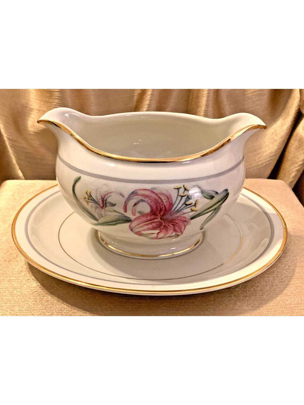 VTG 50s Harmony House ELIZABETH Gravy Boat & Attached Underplate Gold Rim Floral